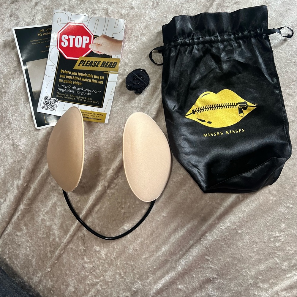 Misses Kisses Bra Moderate Plunge with Standard Pads